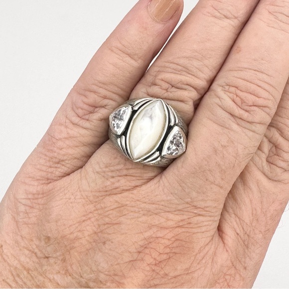 Silpada VINTAGE Stargazer Mother Of Pearl & CZ Sterling Silver Ring Size 7 - Picture 6 of 8
